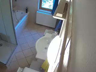 Julmodels Bathroom 2nd Floor-2's Live Sex Cam Show