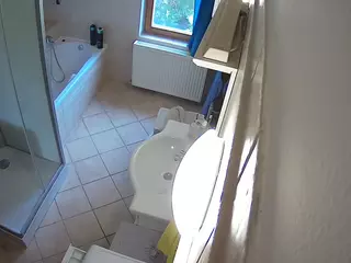 Julmodels Bathroom 2nd Floor-2's Live Sex Cam Show