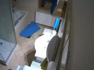 Julmodels Bathroom 2nd Floor-2's Live Sex Cam Show