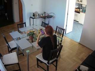 voyeurcam-julmodels-dining CamXperience