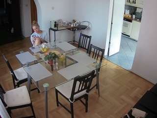 voyeurcam-julmodels-dining Voyeur Cam camsoda