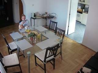 voyeurcam-julmodels-dining