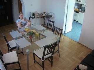 Livejasmine Model Center voyeurcam-julmodels-dining camsoda