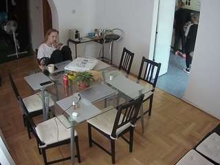 voyeurcam-julmodels-dining Bigass Models camsoda