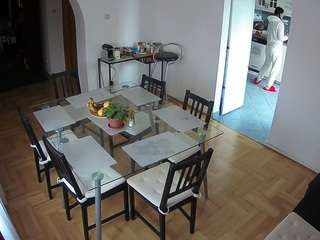 voyeurcam-julmodels-dining Web Voyeur camsoda