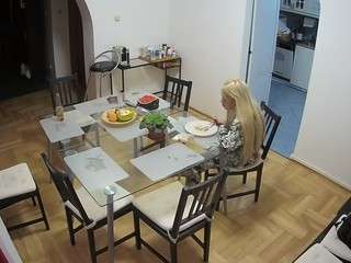 camsoda voyeurcam-julmodels-dining