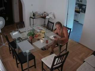 Model Nuds camsoda voyeurcam-julmodels-dining