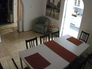 voyeurcam-julmodels-dining