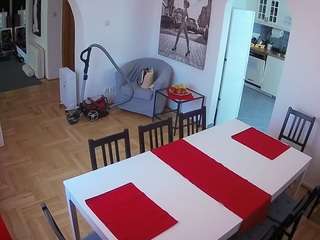 voyeurcam-julmodels-dining camsoda