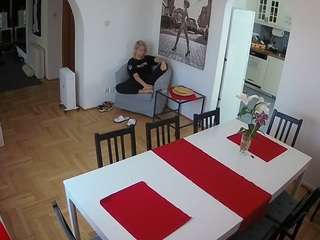 voyeurcam-julmodels-dining