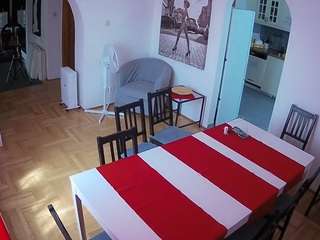 voyeurcam-julmodels-dining