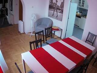 voyeurcam-julmodels-dining