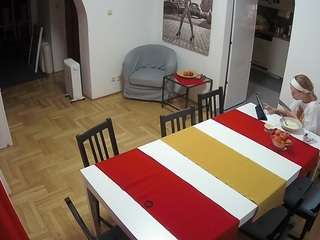 voyeurcam-julmodels-dining