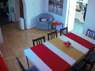 voyeurcam-julmodels-dining camsoda