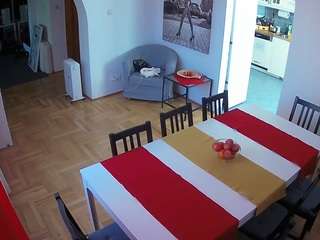 voyeurcam-julmodels-dining camsoda