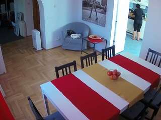 voyeurcam-julmodels-dining camsoda