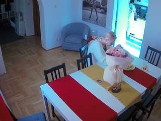 voyeurcam-julmodels-dining