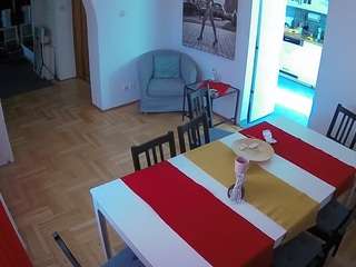 voyeurcam-julmodels-dining camsoda