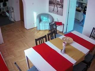 voyeurcam-julmodels-dining camsoda
