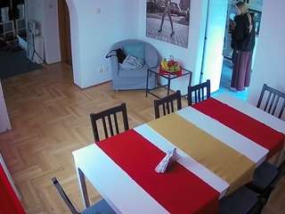 voyeurcam-julmodels-dining camsoda