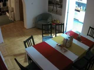 voyeurcam-julmodels-dining