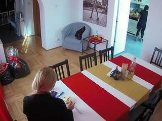 voyeurcam-julmodels-dining