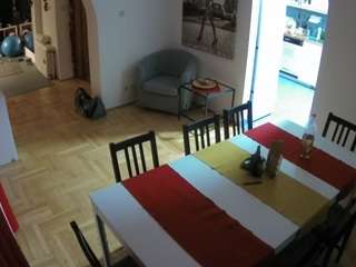 voyeurcam-julmodels-dining