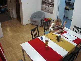 voyeurcam-julmodels-dining