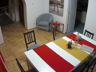 voyeurcam-julmodels-dining