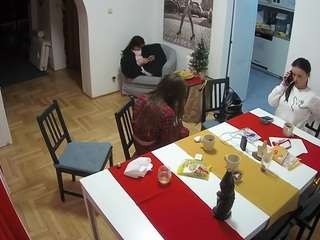 voyeurcam-julmodels-dining