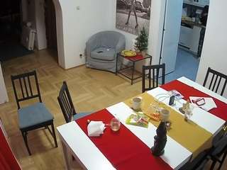 voyeurcam-julmodels-dining's CamSoda show and profile