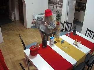 voyeurcam-julmodels-dining camsoda