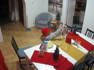 voyeurcam-julmodels-dining camsoda