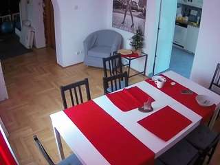 voyeurcam-julmodels-dining