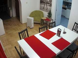 voyeurcam-julmodels-dining