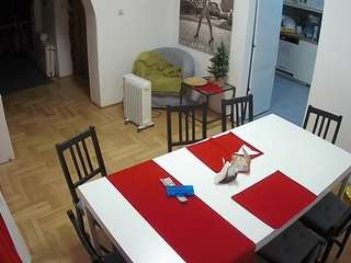 voyeurcam-julmodels-dining's CamSoda show and profile
