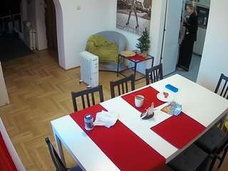 voyeurcam-julmodels-dining