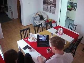 voyeurcam-julmodels-dining
