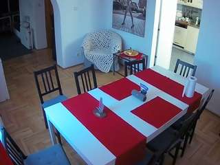 voyeurcam-julmodels-dining