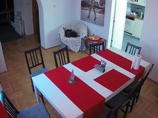 voyeurcam-julmodels-dining
