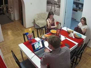 voyeurcam-julmodels-dining webcam
