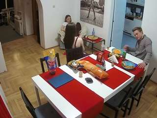 voyeurcam-julmodels-dining's CamSoda show and profile