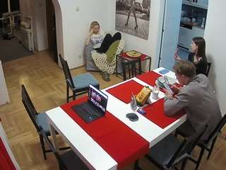 voyeurcam-julmodels-dining webcam