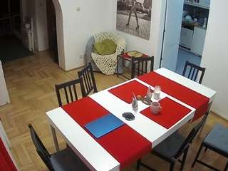 voyeurcam-julmodels-dining webcam