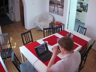 voyeurcam-julmodels-dining