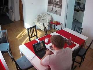 voyeurcam-julmodels-dining webcam