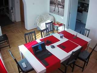 voyeurcam-julmodels-dining's CamSoda show and profile