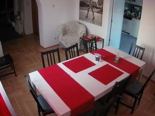 voyeurcam-julmodels-dining