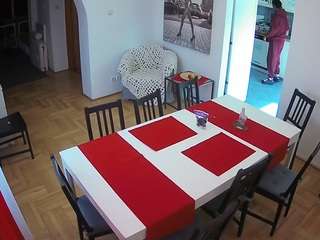 voyeurcam-julmodels-dining