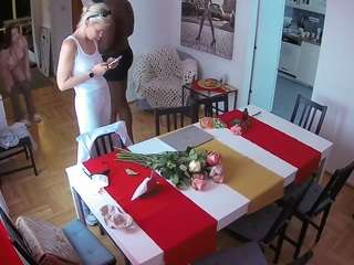 voyeurcam-julmodels-dining webcam
